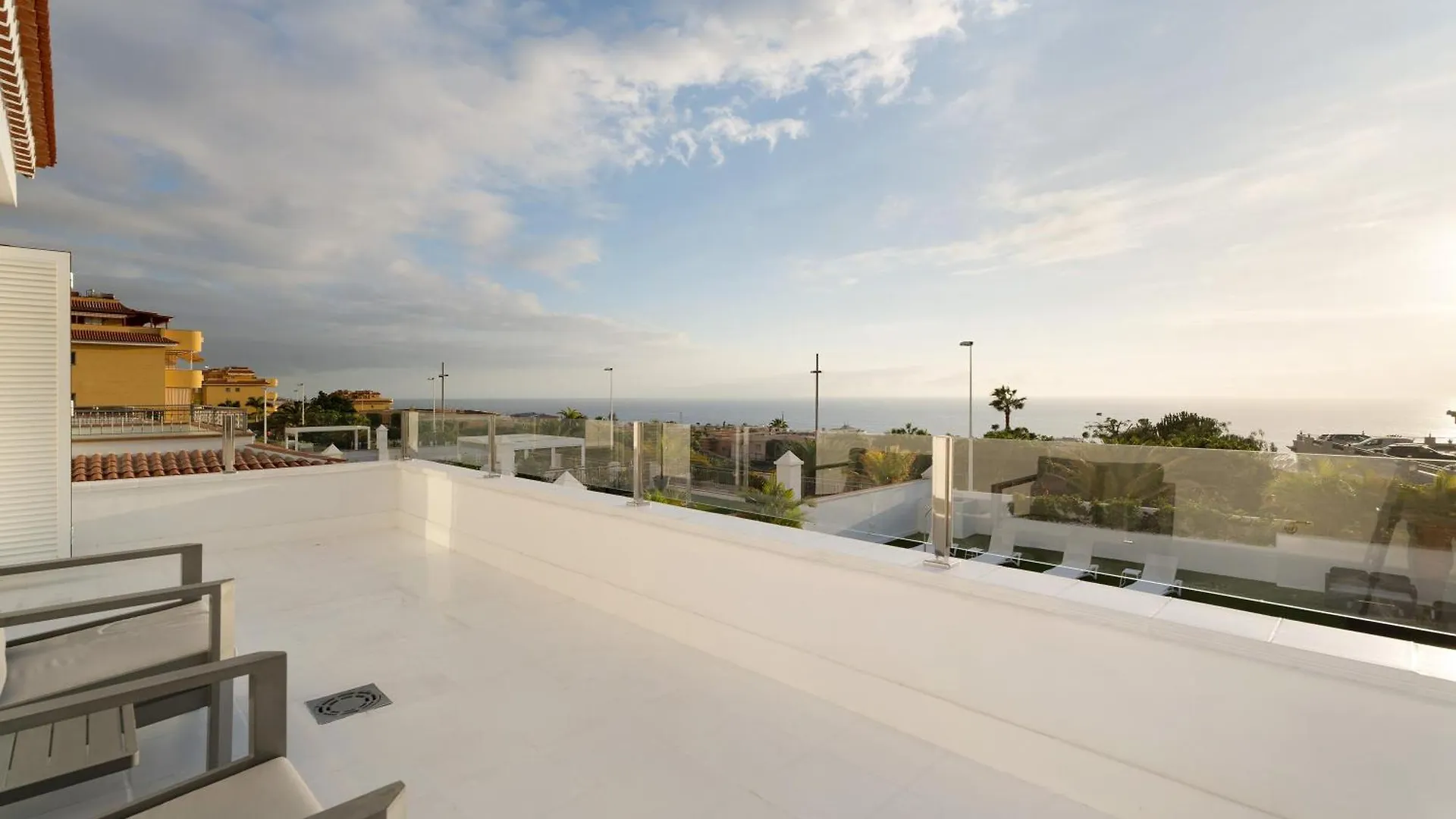 Espectacular Villa Aurora By Paramount Holidays Puerto de Santiago  Puerto de Santiago (Tenerife)