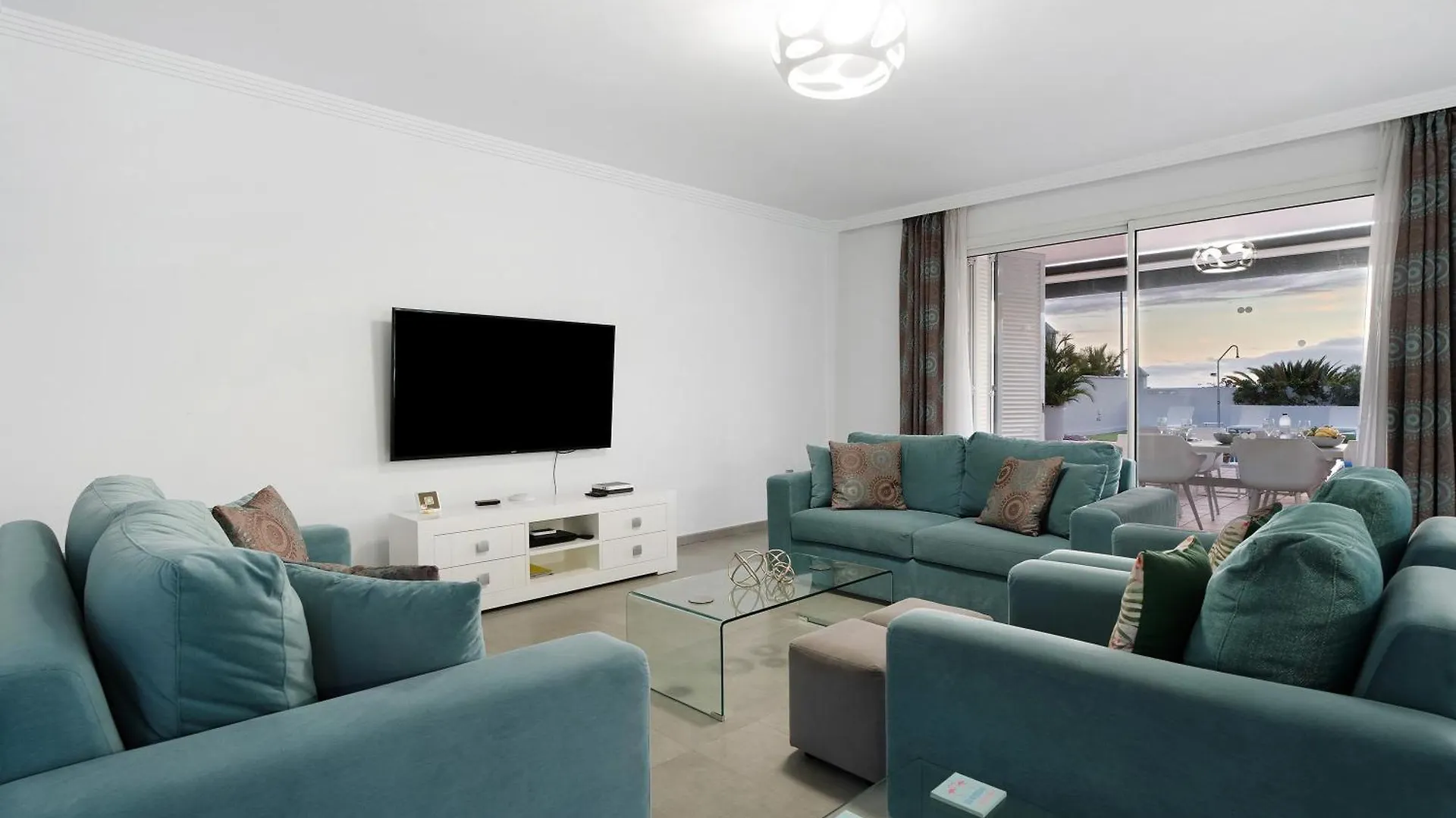 Espectacular Villa Aurora By Paramount Holidays Puerto de Santiago  Puerto de Santiago (Tenerife)